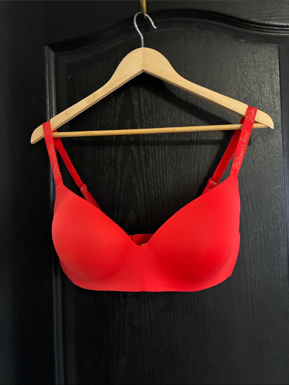 Victoria's Secret Bright Red Seamless T-Shirt Bra